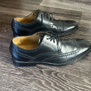 Cole Maan Wing tip loafers